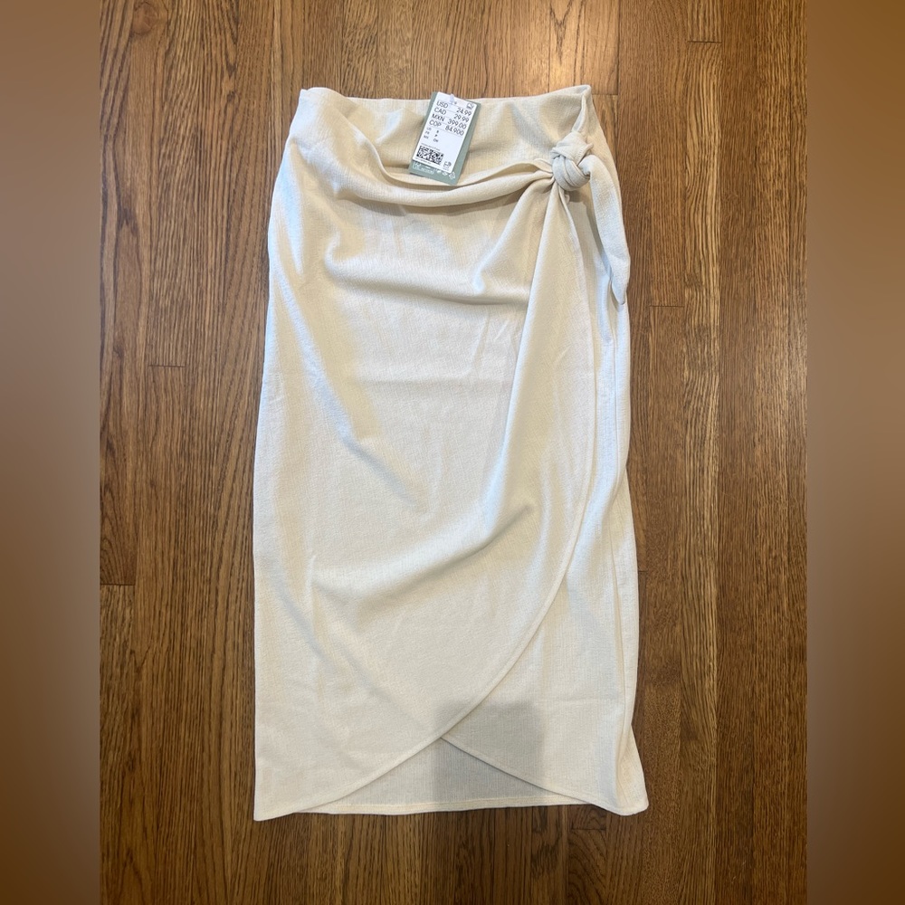 H&M stretch skirt for coverup.